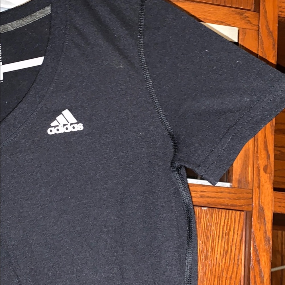 Adidas Tee - Picture 5 of 5